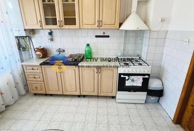 Apartament cu 3 camere decomandat, mobilat în Stejaru (Pângărați) - 5