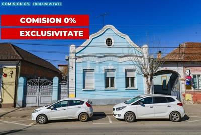 Casă cu 4 camere cu Canalizare în Central - 1
