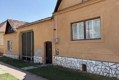 Casă cu 4 camere în Vale