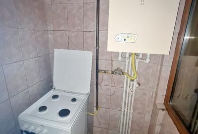 Apartament cu 2 camere decomandat în Școlilor