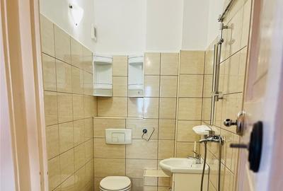 Apartament cu 2 camere semidecomandat în Centrul Civic