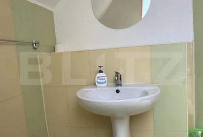 Apartament cu 7 camere decomandat în Central