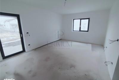 Casă cu 4 camere cu Teren 300 Mp în Central