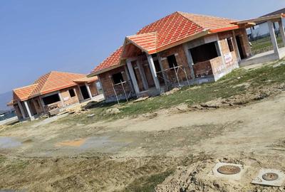Casă cu 3 camere în Mocira