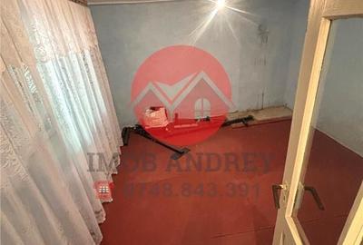 Casă cu 4 camere în Mihail Kogălniceanu