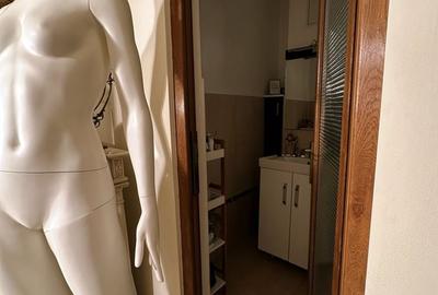 Apartament cu 3 camere decomandat în Girocului