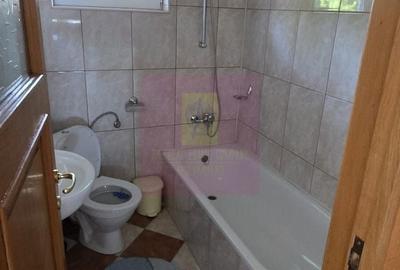 Casă cu 4 camere cu Teren 200 Mp în Central