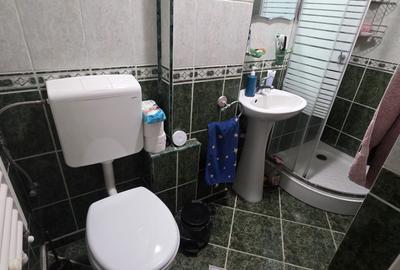 Casă cu 4 camere cu Teren 250 Mp în Delfinariu