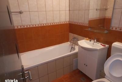 Apartament cu 2 camere semidecomandat în Berceni