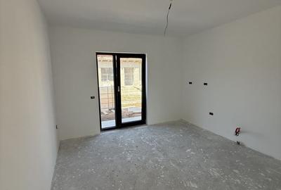 Casă cu 4 camere în Cumpăna