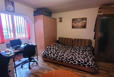 Garsonieră decomandată în Confecții - 1