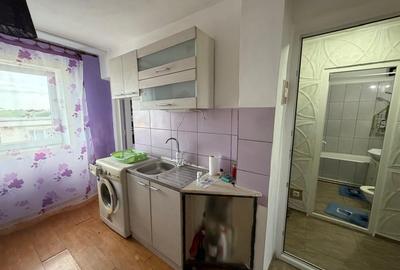 Apartament cu 2 camere decomandat, mobilat în Siret