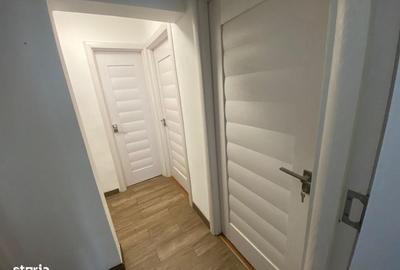 Apartament cu 3 camere în Micro 6 - 3