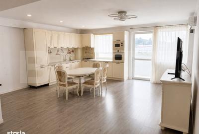Apartament cu 3 camere decomandat în Sud