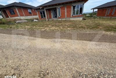 Casă cu 4 camere cu Teren 600 Mp în Paleu - 1