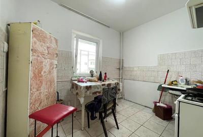Apartament cu 3 camere decomandat în Decebal - 9