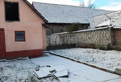 Casă cu 2 camere cu Teren 461 Mp în Dăișoara