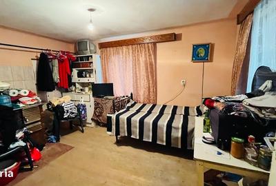 Casă cu 4 camere cu Teren 240 Mp în Central