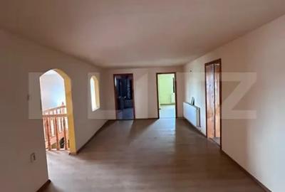 Casă cu 10 camere cu Teren 1200 Mp în Rădăuți