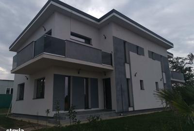 Casă cu 4 camere în Mănăstirea Doamnei