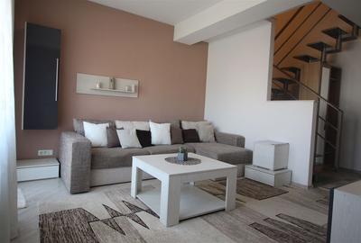 Apartament cu 5 camere decomandat în Aradului