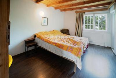 Casă cu 5 camere cu Teren 1364 Mp în Central