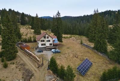 Casă individuală cu 10 camere cu Canalizare în Comandău - 1