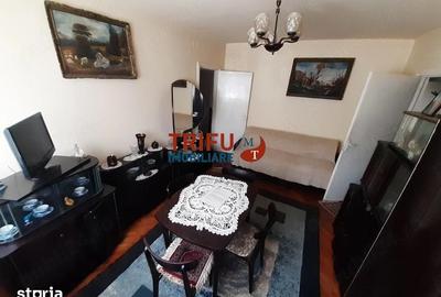 Apartament cu 3 camere decomandat în Cetate