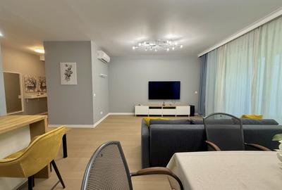 Apartament cu 3 camere decomandat, mobilat în Băneasa