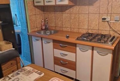 Garsonieră decomandată în Kiseleff