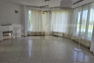 Casă cu 7 camere cu Teren 1535 Mp în Vetiș - 3