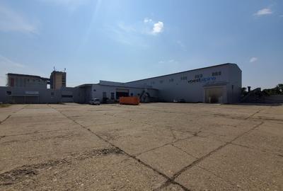 Spațiu comercial, de 2,000 mp, în Central - 8