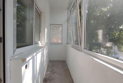 Apartament cu 4 camere decomandat în Calea Călărașilor - 10