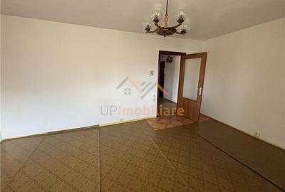 Apartament cu 2 camere decomandat în Rogerius