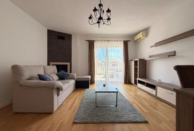 Apartament cu 3 camere semidecomandat, mobilat în Nord