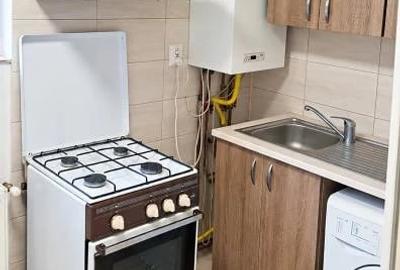 Garsonieră decomandată în Central