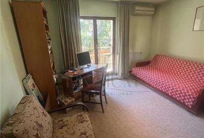 Casă individuală cu 8 camere cu Canalizare în Lipovei - 6