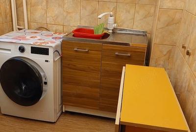 Apartament cu 2 camere semidecomandat în Micro 40 - 2