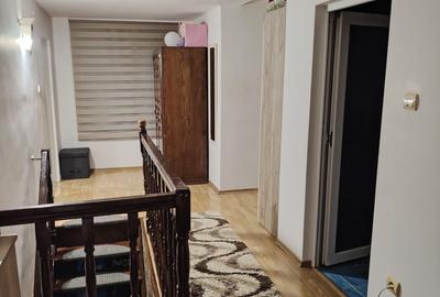 Casă cu 4 camere în Exterior Vest - 3