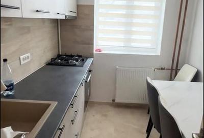 Apartament cu 3 camere semidecomandat în Cotroceni