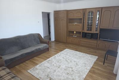 Apartament cu 3 camere decomandat în Găvana