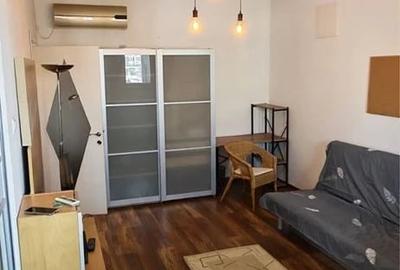 Garsonieră decomandată în Muncii
