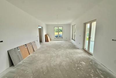 Casă cu 5 camere cu Teren 480 Mp în Horodnic
