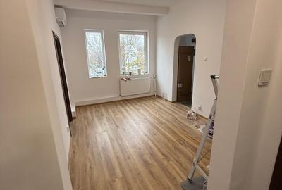Apartament cu 3 camere decomandat în Eroii Revoluției - 9