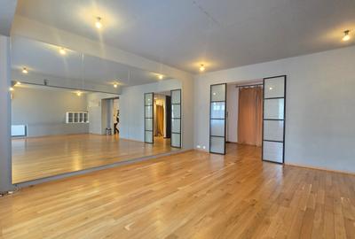 Apartament cu 4 camere decomandat în Eminescu