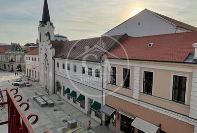 Apartament cu 2 camere decomandat în Ultracentral