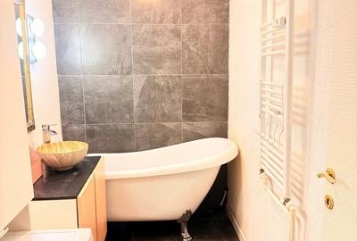 Apartament cu 2 camere decomandat în 1 Mai