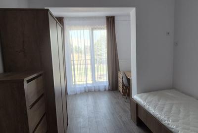 Apartament cu 9 camere decomandat în 7 Noiembrie