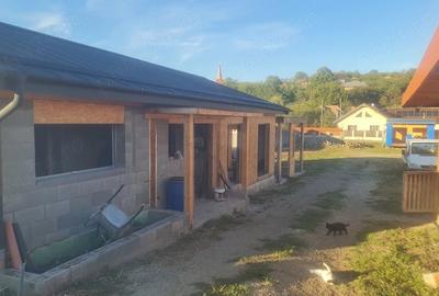 Casă cu Teren 500 Mp în Recea