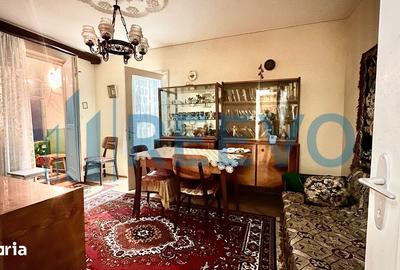 Apartament cu 3 camere semidecomandat în Central - 1
